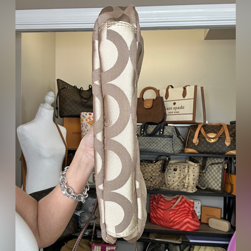 Coach Signature Pleated Tote 14058 Khaki Brown Metallic Trim Excellent Condition - Picture 7 of 11